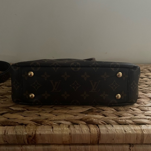 Louis Vuitton Monogram Pallas BB crossbody bag - Picture 4 of 16